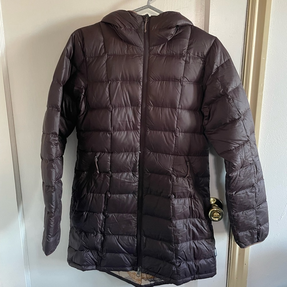 REI XS Puffer Parka. Dark Wine with Brown tones color